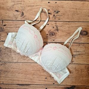 Bombshell  push up bra 34A